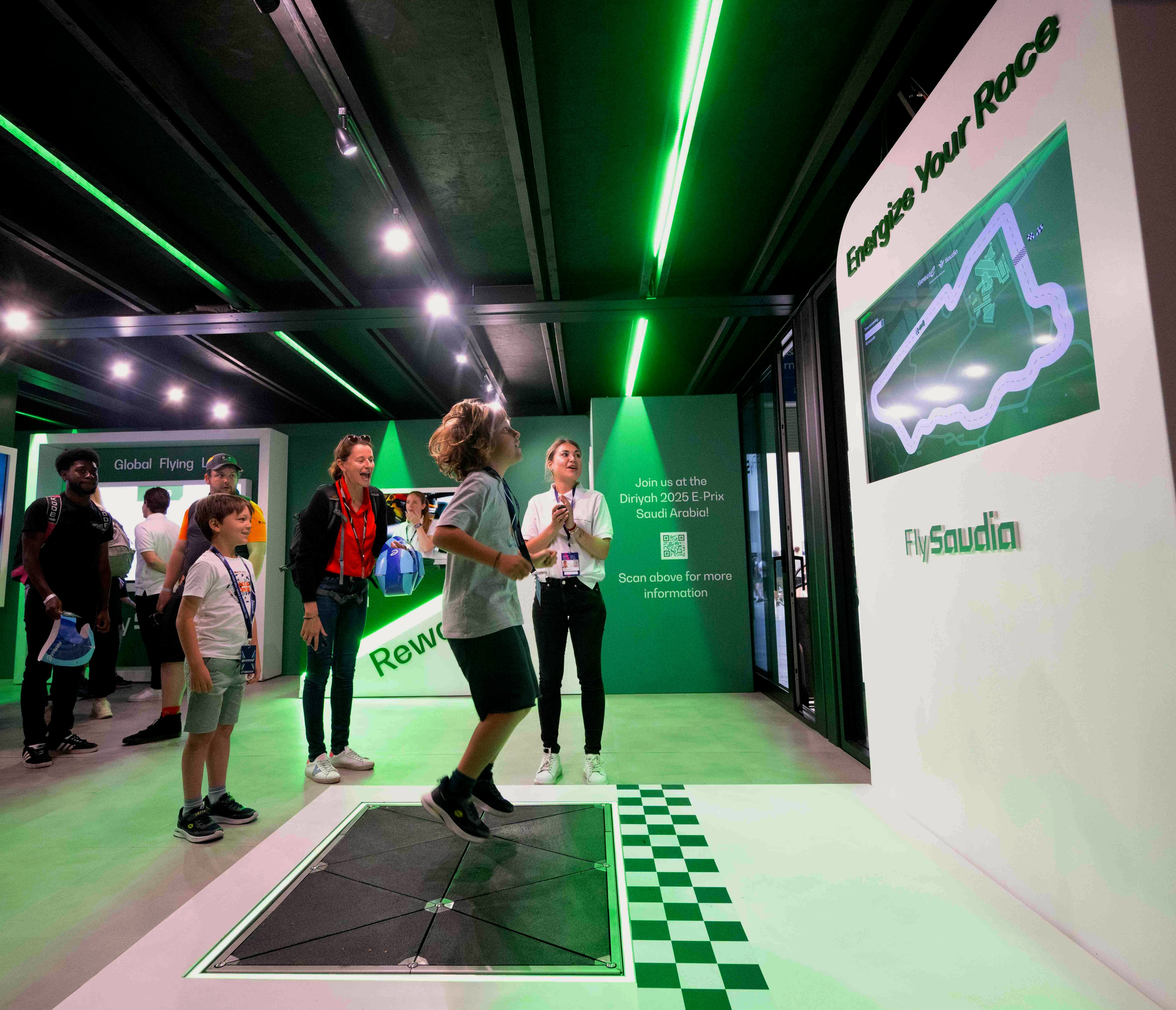 1mb_Pavegen Saudia Formula E Gamestation_Excel_Kids -1